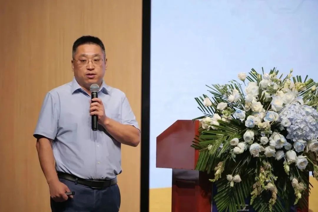 新能源 新动力 新未来|尊龙官网登录人生就是博登录股份“动力与能源工业集群”圆桌座谈会顺遂召开