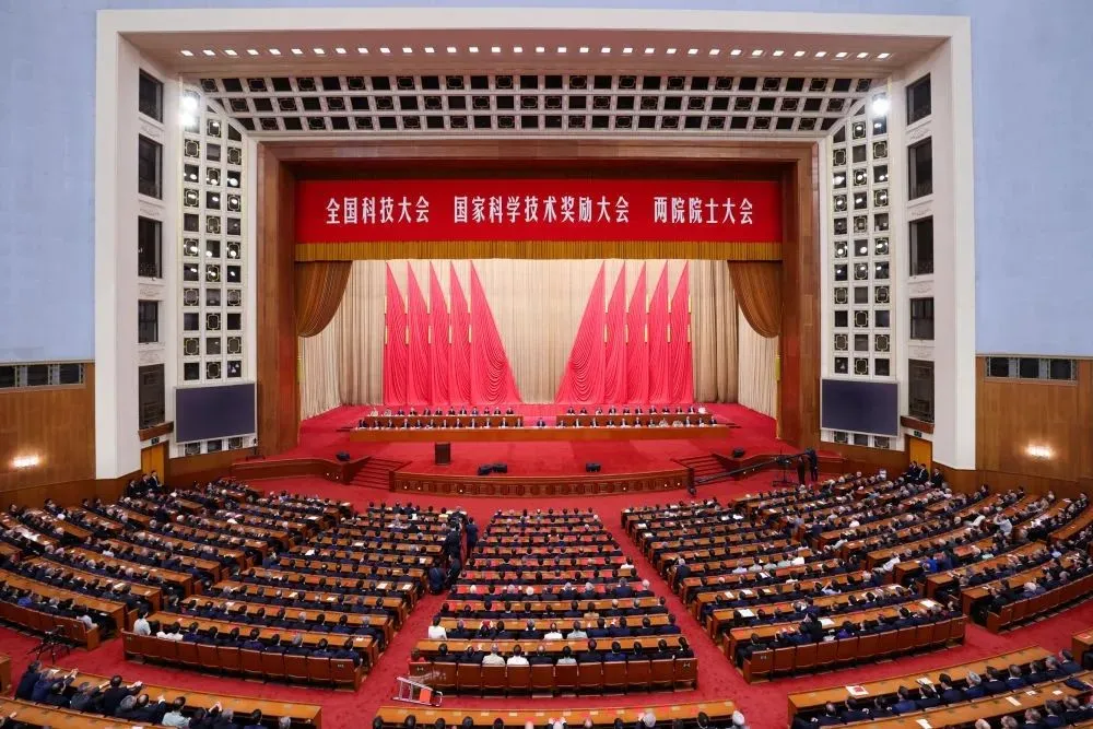 倍道兼程 字斟句酌 | 尊龙官网登录人生就是博登录股份2024年第二季度动态速览